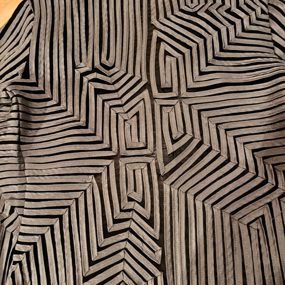 Geometric Patterned Jacket - Picture 3 of 3